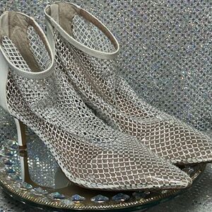 Charles David Silver Mesh and Rhinestones Pointed-Toe Ankle Heels Size 11.